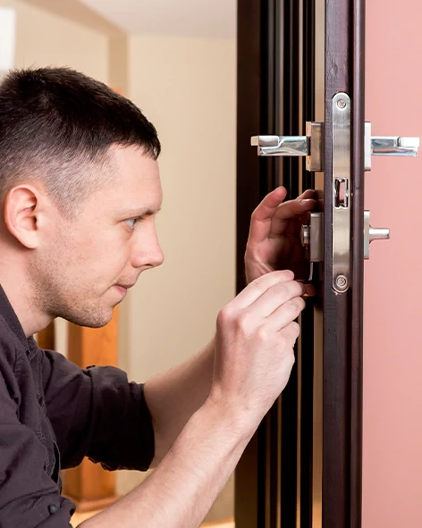 : Professional Locksmith For Commercial And Residential Locksmith Services in Moline